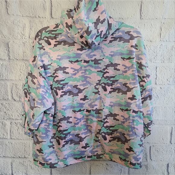 Fabletics Washed Real Teal Camo Hallie Cinchable Half-Zip Hoodie Medium - Picture 3 of 8